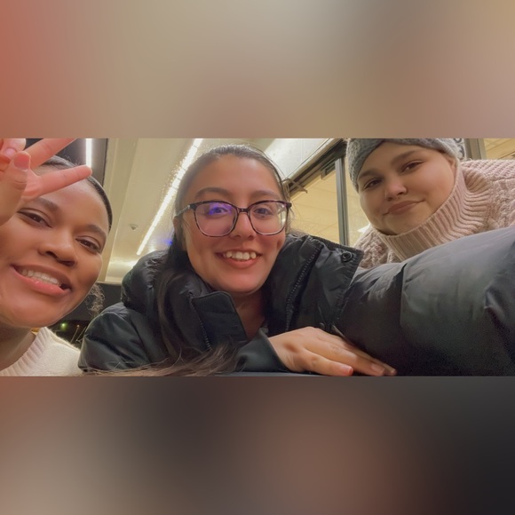 Meet the posher, Edith - Picture 9 of 13